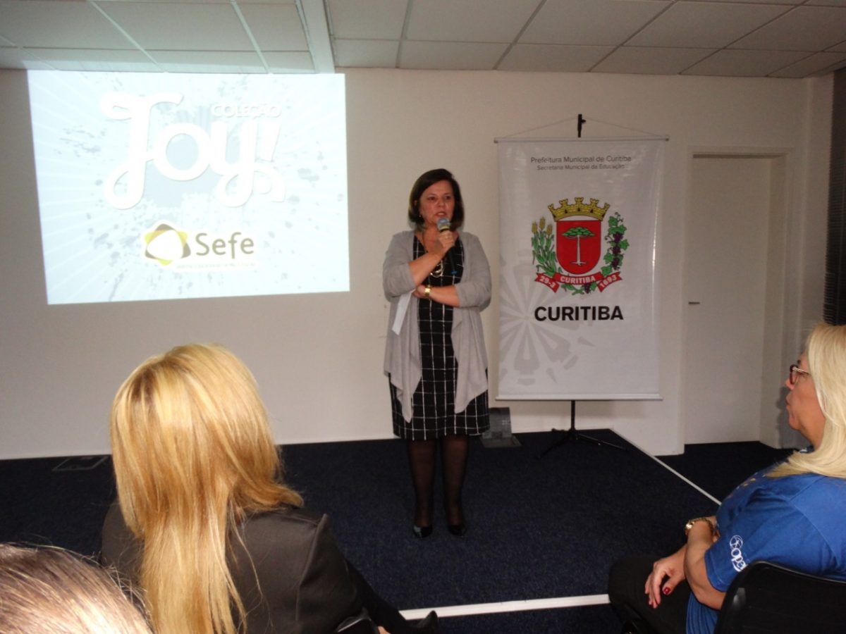 Editora Opet e Prefeitura de Curitiba fecham parceria para o ensino da Língua Inglesa nas escolas municipais